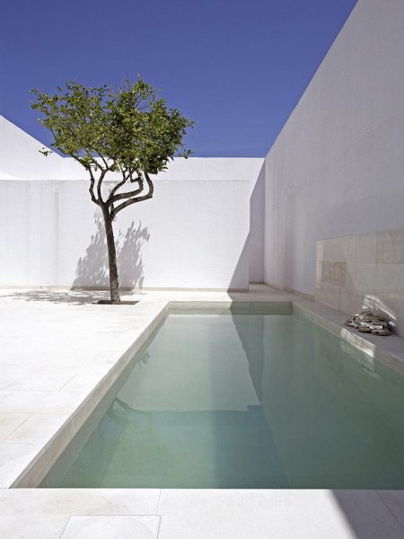 piscine terrasse minimaliste grece